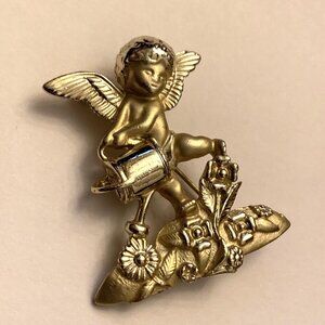 Designer Vintage AJC Goldtone Garden Cherub Brooch - Signed
